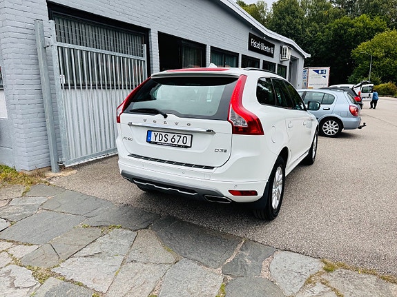 Volvo XC60 3 of 25