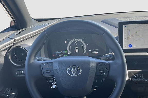 Toyota C-HR 10 of 12