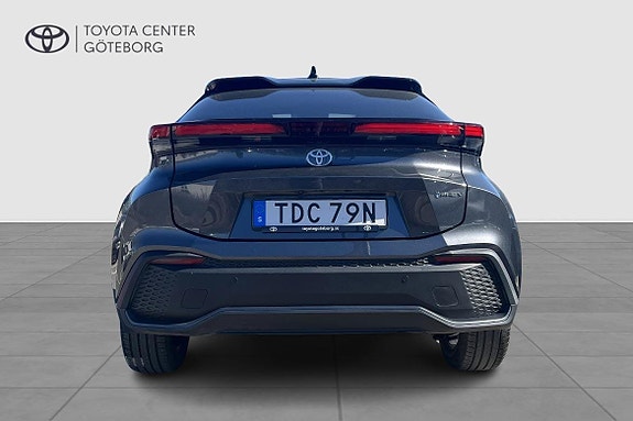 Toyota C-HR 5 of 12