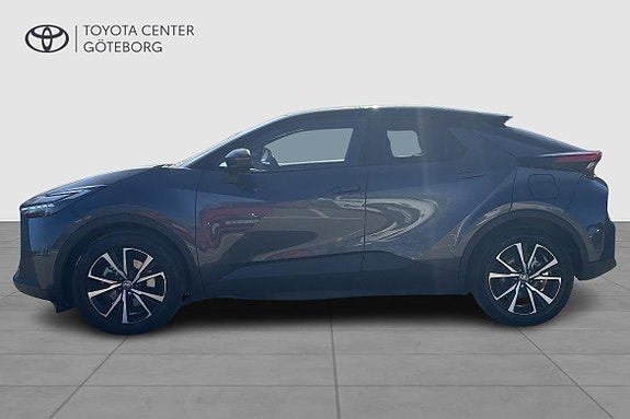Toyota C-HR 4 of 12