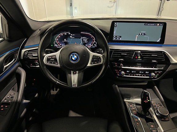 BMW 530e 16 of 29