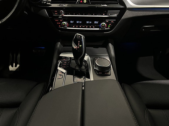 BMW 530e 18 of 29
