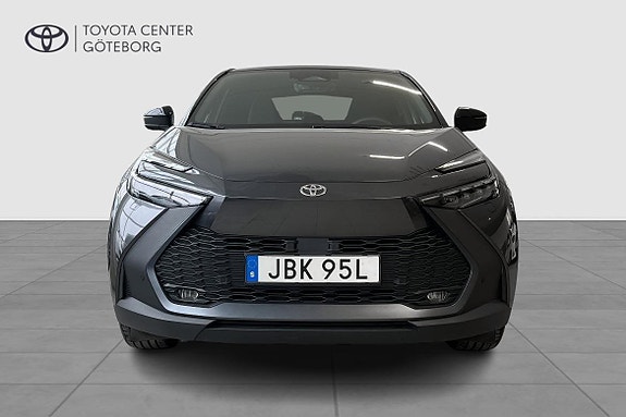 Toyota C-HR 7 of 13