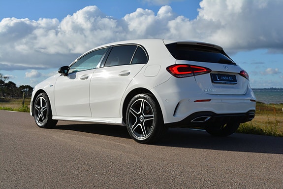 Mercedes-Benz A250 e 5 of 30