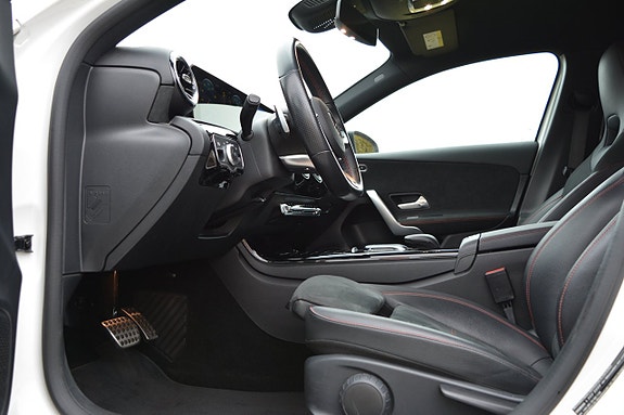Mercedes-Benz A250 e 19 of 30