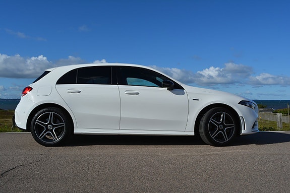 Mercedes-Benz A250 e 8 of 30