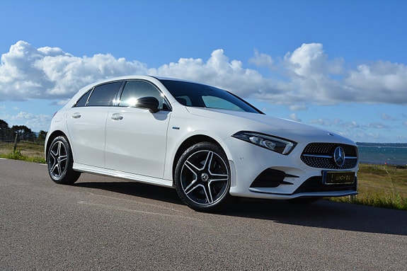 Mercedes-Benz A250 e 9 of 30