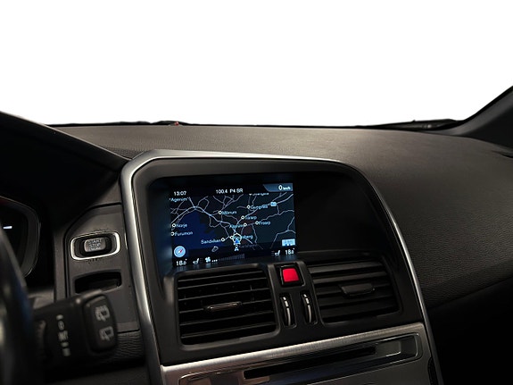 Volvo XC60 13 of 23