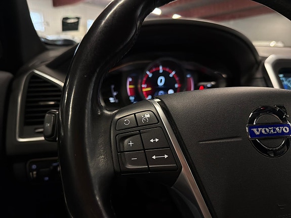 Volvo XC60 19 of 23