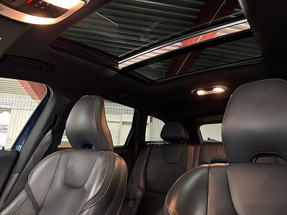 Volvo XC60 8 of 23
