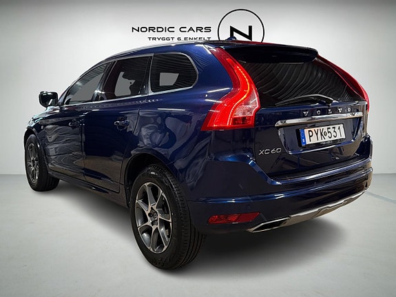 Volvo XC60 2 of 23