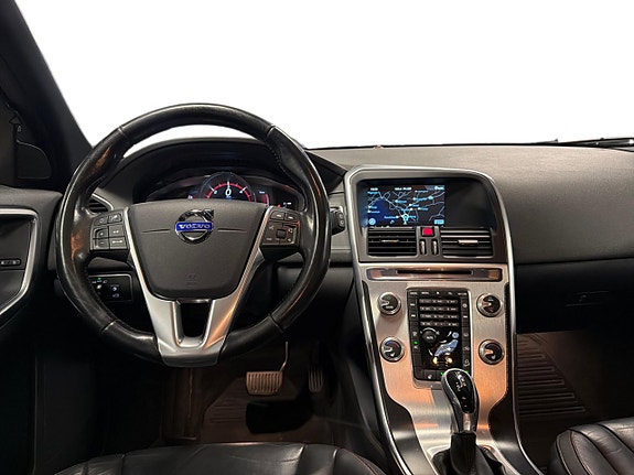 Volvo XC60 12 of 23