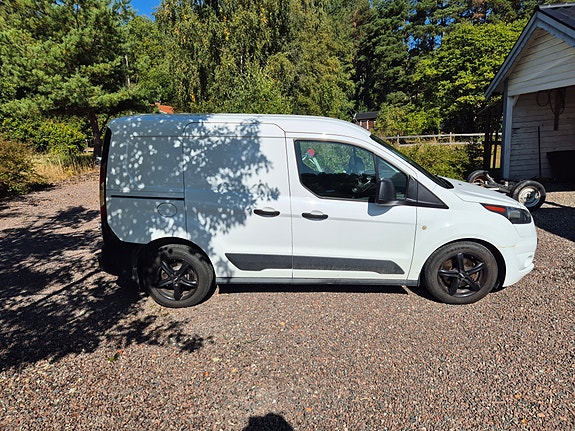 Ford Transit Connect 4 of 4