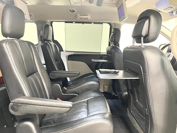 Lancia Voyager 11 of 19