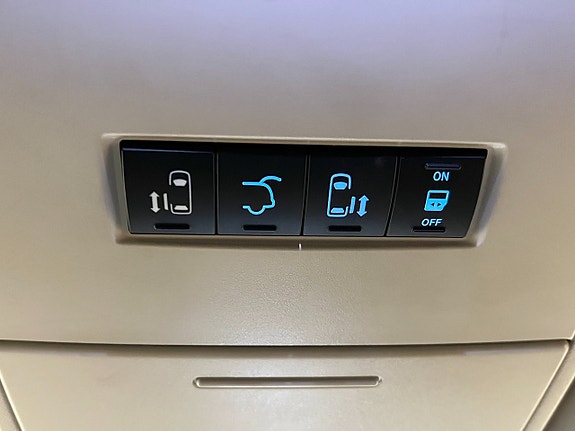 Lancia Voyager 19 of 19