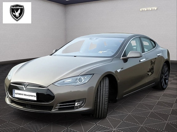Tesla Model S 4 of 15
