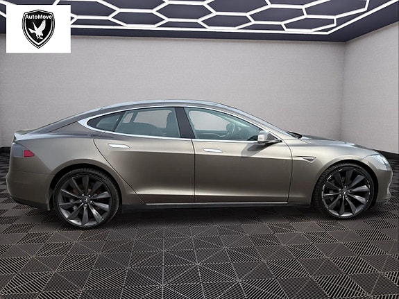 Tesla Model S 6 of 15