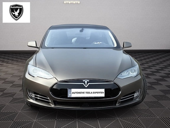 Tesla Model S 3 of 15