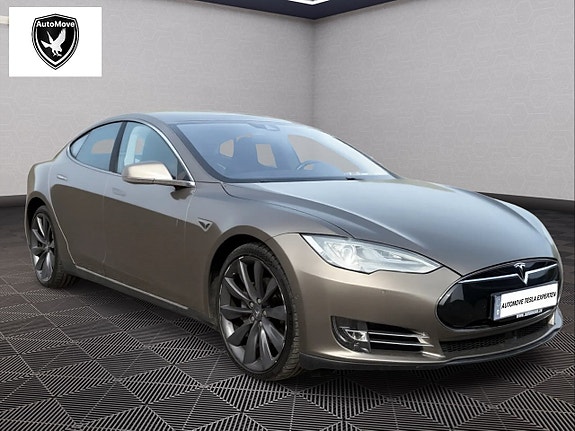 Tesla Model S 5 of 15