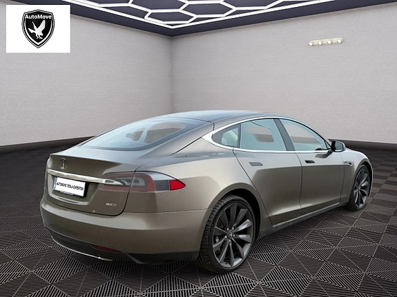 Tesla Model S 7 of 15