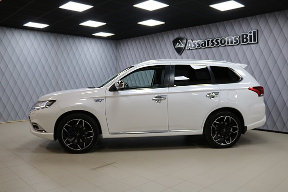 Mitsubishi Outlander 3 of 24