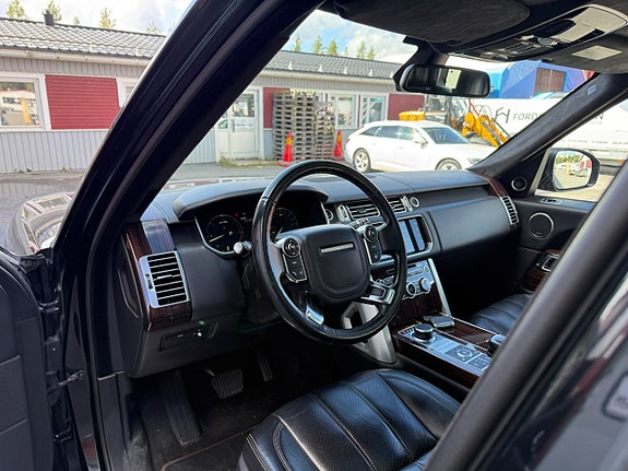 Land Rover Range Rover 13 of 27