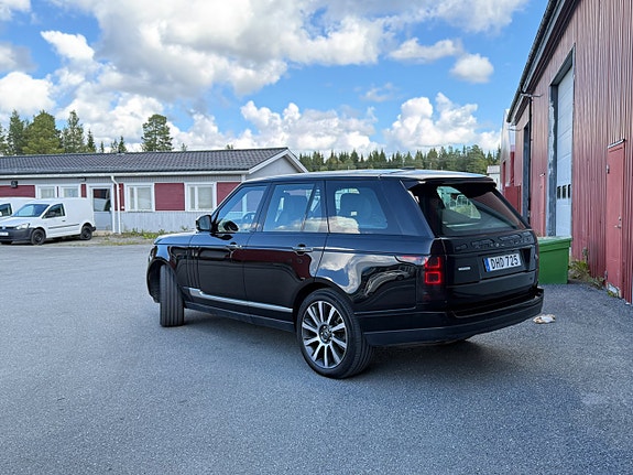 Land Rover Range Rover 10 of 27