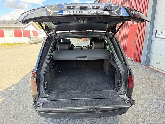 Land Rover Range Rover 9 of 27