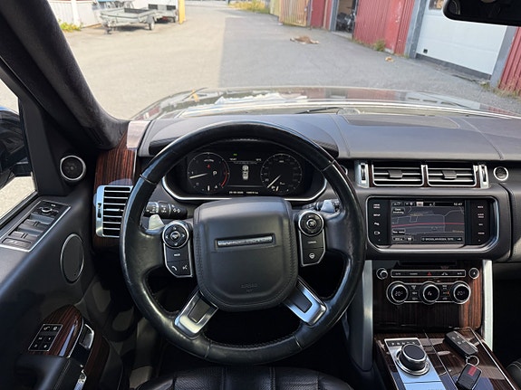 Land Rover Range Rover 20 of 27