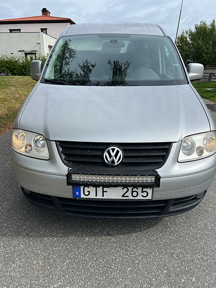 Volkswagen Caddy Maxi 14 of 16