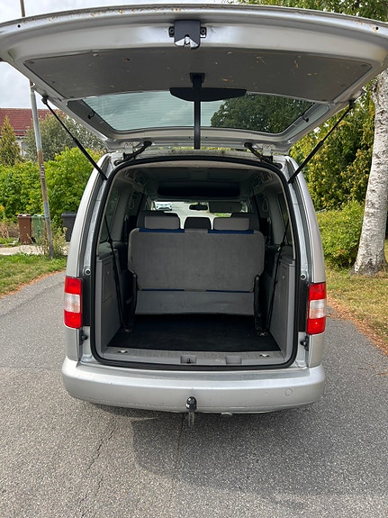 Volkswagen Caddy Maxi 9 of 16