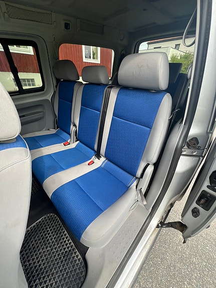 Volkswagen Caddy Maxi 15 of 16