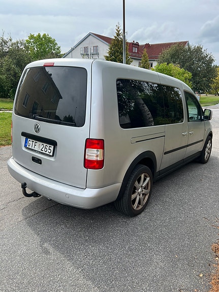 Volkswagen Caddy Maxi 4 of 16