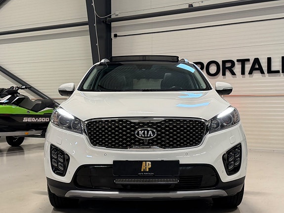 Kia Sorento 8 of 26