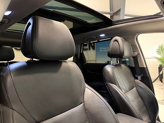 Kia Sorento 16 of 26