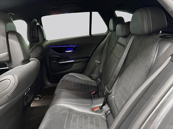 Mercedes-Benz C300 9 of 16