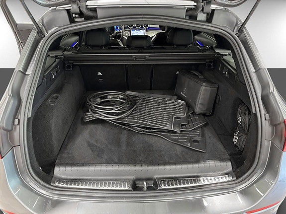 Mercedes-Benz C300 14 of 16