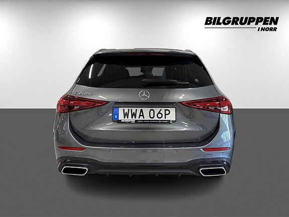 Mercedes-Benz C300 5 of 16