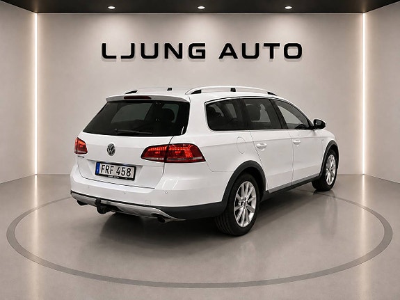 Volkswagen Passat Alltrack 4 of 19