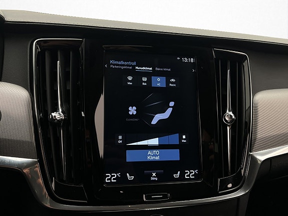 Volvo V90 Cross Country 25 of 30