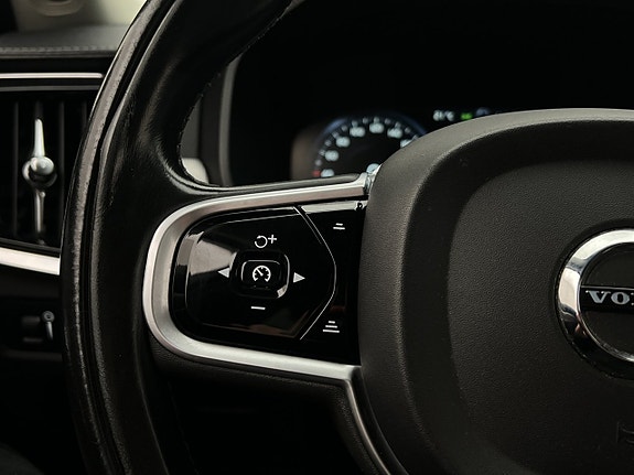 Volvo V90 Cross Country 16 of 30