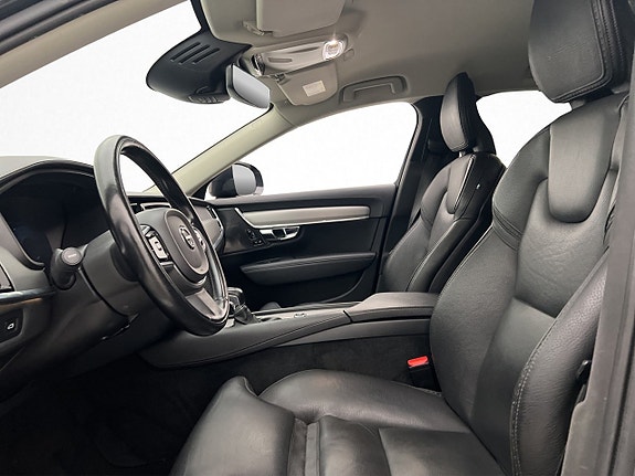 Volvo V90 Cross Country 12 of 30
