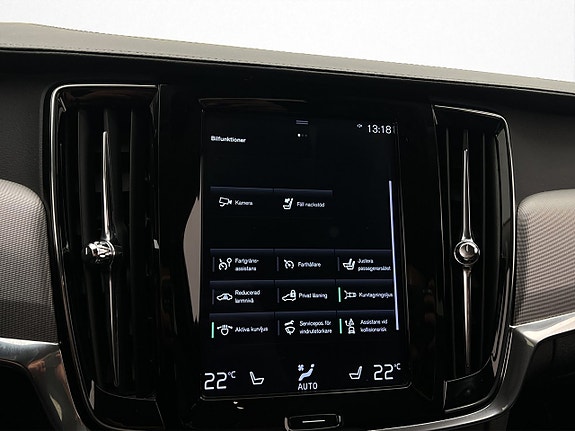 Volvo V90 Cross Country 24 of 30