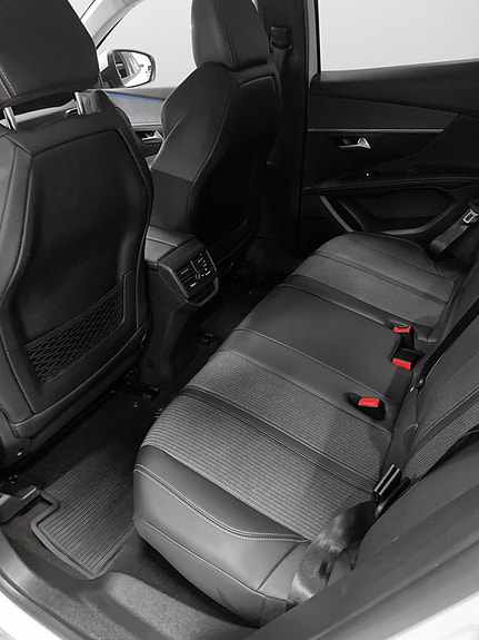 Peugeot 3008 17 of 18