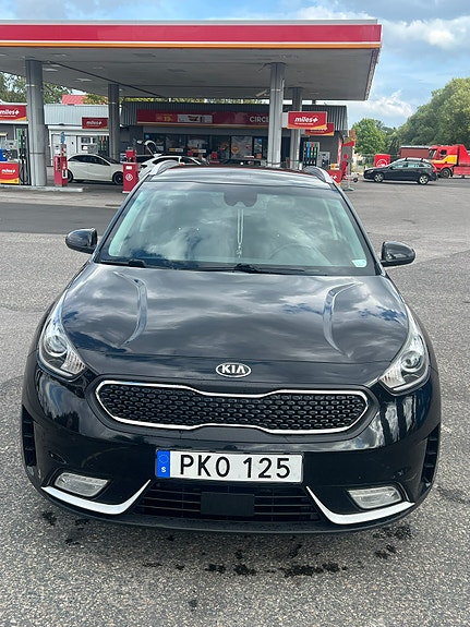Kia Niro 2 of 8