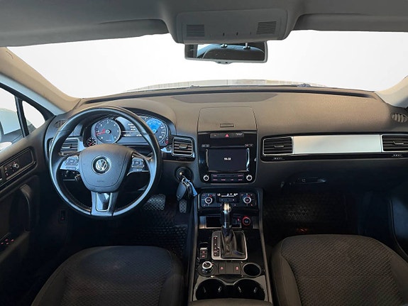 Volkswagen Touareg 9 of 11
