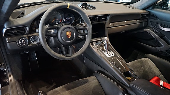 Porsche 911 6 of 8