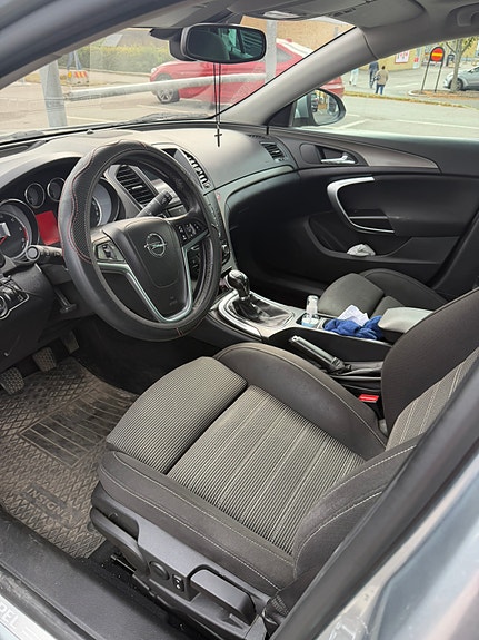Opel Insignia 3 of 6