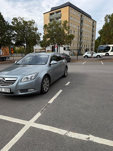 Opel Insignia 2 of 6