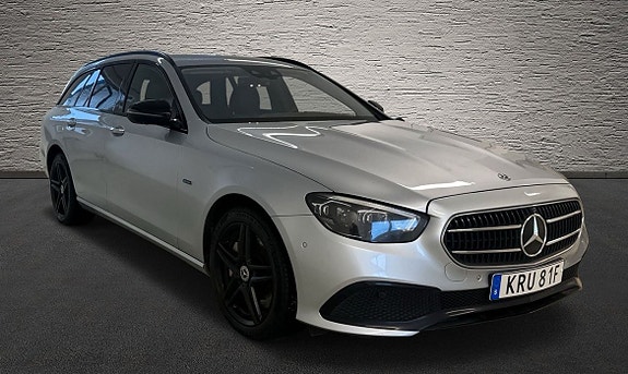 Mercedes-Benz E300 3 of 6